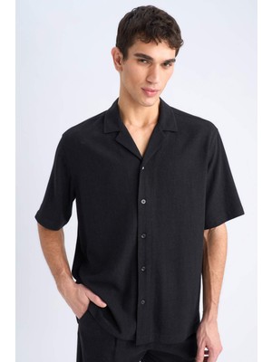 DeFacto Relax Fit Polo Yaka Pamuklu Yazlık Kısa Kollu Siyah Gömlek D8875AX25SM