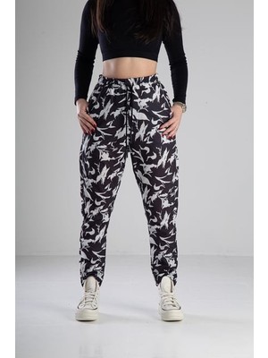 Yaprak Desenli Jogger Pantolon