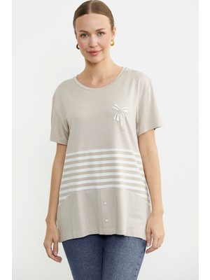 Baskılı Çizgi Detaylı Tişört - Kahve