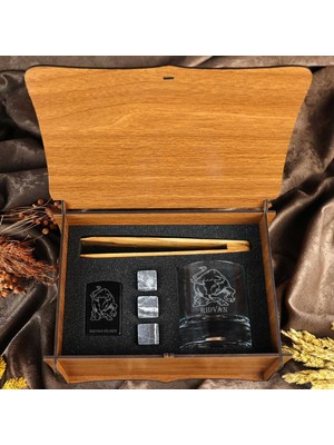 Ahşap Kutulu Boğa Figürlü Isme Özel Çakmak & Maşa & Taşlı Viski Kadehi Seti
