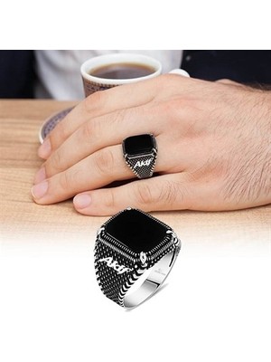 Alyansevim Erkek Yüzük Gümüş Isimli Oniks Taşlı 925 Ayar Gümüş ve Çok Renkli Zirkon ile Özel Tasarım