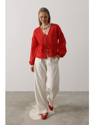 Aisha Elbise Kalp Detaylı Bağlamalı Brode Bluz - Kırmızı