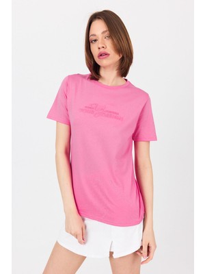 Pembe Yazı Kabartmalı Tişört 25223