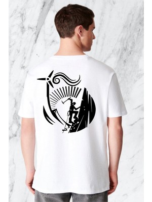 Dağcı Gezi / Kamp / Spor / Doğa Hediye Tshirt