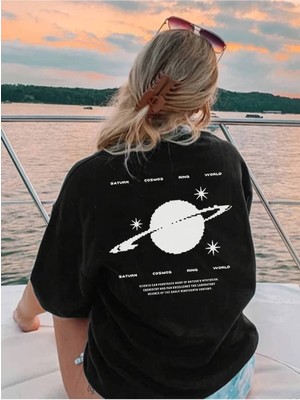 Gezegen Satürn Baskılı Bisiklet Yaka Kısa Kollu Kadın T-Shirt
