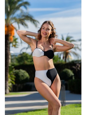 Rukomayo Siyah Beyaz Parçalı Model Omuzdan Ayarlanabilir Askılı Yüksek Bel Lycra Kumaş Straplez Bikini