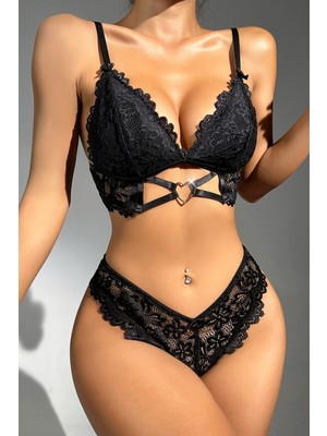 Kadın Siyah Kalp Tokalı Çapraz Lastik Detaylı Dantel Iç Çamaşır Takımı