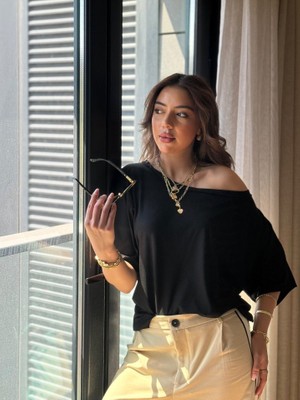 Aisha Elbise Kadın Tek Omuzu Açık Kısa Kollu Salaş Viskon Bluz