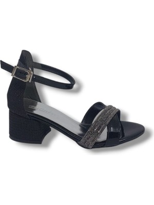 Zerhan 170 Kız Çocuk Siyah Taşlı Bantlı Topuklu Ayakkabı