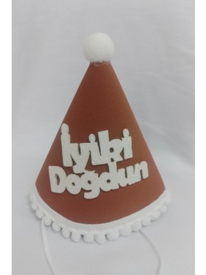 Kukuleta Iyiki Doğdun Kahve Beyaz Yazılı Doğum Günü Şapkası Mini Boy 13*13CM