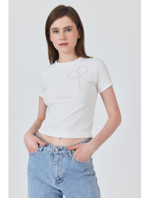 Beyaz Inci Kurdele Işlemeli Crop Slim Fit Tişört 2229