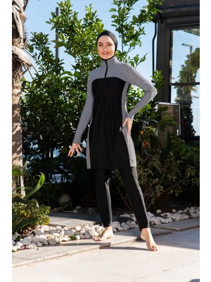 Rukomayo Siyah Beyaz Desenli Robalı Model Yarı Fermuarlı Lycra ( Su Itici ve Çabuk Kuruyan ) Kumaş Tesettür Mayo