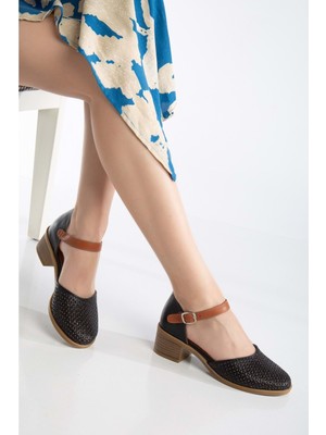 Kadın Hakiki Deri Burnu Kapalı Delikli Sandalet - Siyah