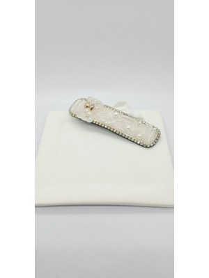 Beyaz Renk Ayıcık Detay Taşlı Çıtçıt Toka