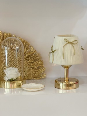 Krem Kadife Süet Gold Fiyonk Kurdele Kablosuz Masa Lambası - Alt Parlak Gold