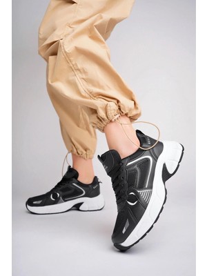 Lambırlent 7450 Rahat Anatomik Yüksek Taban Kadın Spor Ayakkabı