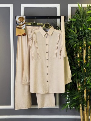 Yeni Sezon Tesettür Iki Kadın Çilek Kumaş - Fırfırlı Gömlek Pantolon Alt Üst Takım