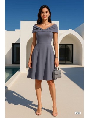 Passense Kadın Madonna Yaka Pliseli Scuba Krep Kumaş Diz Üstü Elbise