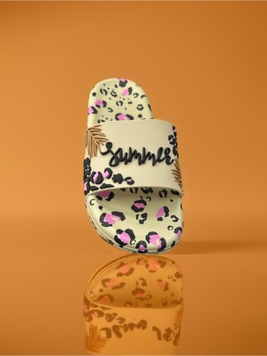 Gezer Bej Summer Desenli Kaymaz Terlik