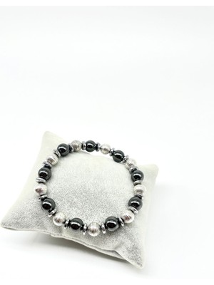 Stresi Minimuma Indirin: Metal Detaylı Hematit Doğal Taş Bileklik > Sertifikalı