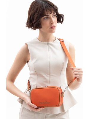 Benetton Kadın Kol Çantası BNT1626 Turuncu Camel