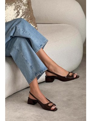 Carla Çift Toka Detaylı Topuklu Kadın Günlük Ayakkabı Kahve