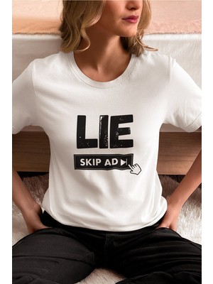 Qoeuyl Boutique Lıe Skıp Ad Baskılı Eğlenceli Unisex Bisiklet Yaka %100 Pamuklu T-Shirt