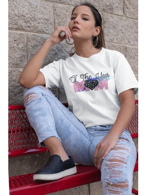Mom Of The Year No:2 Baskılı Anneler Günü Hediyelik Beyaz %100 Pamuklu T Shirt