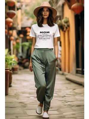 Qoeuyl Boutique Mom Anneler Günü Hediyelik Beyaz Unisex T-Shirt