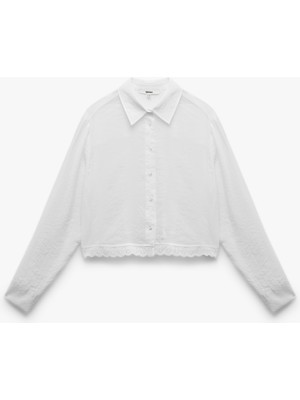 Koton Klasik Yaka Uzun Kollu Etek Ucu Fistolu Brode Detaylı Gömlek