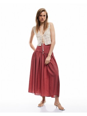 Koton x Melis Ağazat - Büzgülü Belden Oturtma Detaylı Midi Kloş Etek