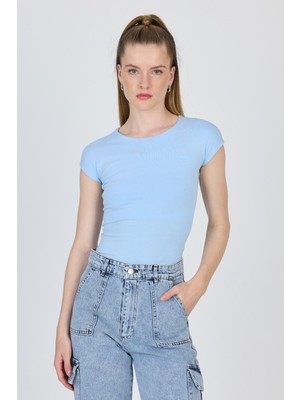 Mavi Bisiklet Yaka Pamuklu Slim Fit Tişört 9190