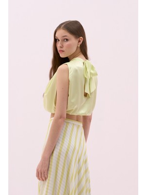 Pili Detaylı Arka Yaka Bağlamalı Kolsuz Saten Bluz Sarı Y2513023_009