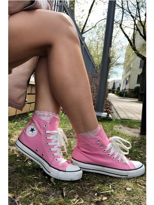 Hafif ve Esnek Uzun Boğazlı Keten Sneaker Zamansız Tasarım: Gün Boyu Süren Konfor ve Hareket Özgürlüğü