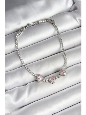 Pirinç Sıralı Pembe Kalp Figürlü Zirkon Taşlı Gümüş Renk Kadın Bileklik - EBJ250530W34295