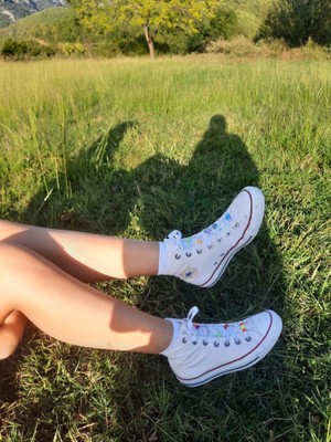 Hafif ve Esnek Uzun Boğazlı Keten Sneaker Zamansız Tasarım: Gün Boyu Süren Konfor ve Hareket Özgürlüğü