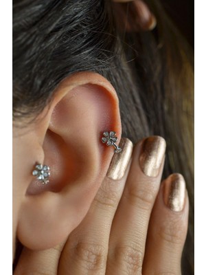 Sacce Scarves & Accessories Sacce Scarves&Accessories Mini Çiçek Tragus Piercing Helix Kıkırdak Gümüş Renk