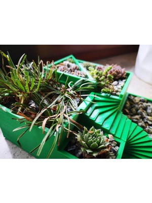 BYR Bir Saksı Veya Masa Düzenleyici (Plastik Aparattır!!!)