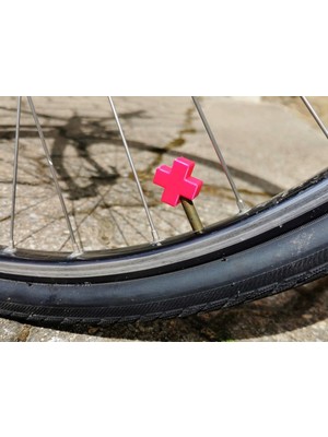 BYR Presta (Sclaverand) Valf Kapağı - x Sembolü (Plastik Aparattır!!!)