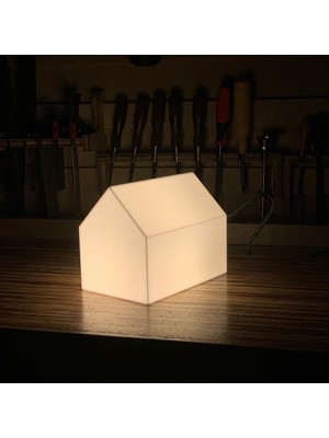 BYR Başucu Lambası ve Kitap Dayanağı (Plastik Aparattır!!!)