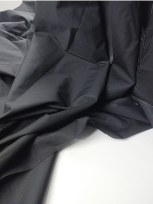 Siyah Renkte Poplin Benzeri Dokuma (En  150 cm x Boy  245 Cm)