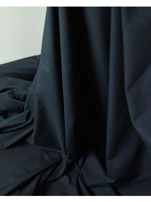 Siyah Renkte Poplin Benzeri Şık Pamuklu Dokumaen: 140 cm