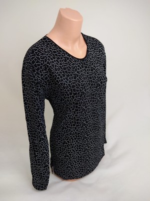 Kadın Siyah Beyaz U Yaka Uzun Kollu Desenli Yırtmaçlı Dokuma Viskon Anne Penye Tişört