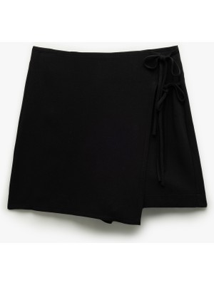 Koton Keten Karışımlı Bağlama Detaylı Kruvaze Mini Şort Etek