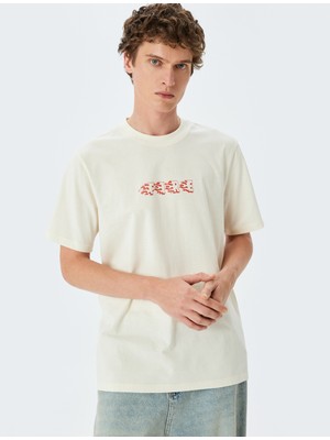 Koton Bisiklet Yaka Pamuklu Regular Fit Kısa Kollu Baskılı Tişört