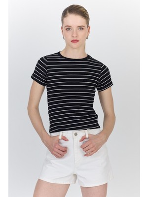 Siyah Çizgili Pamuklu Crop Tişört 4014