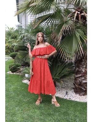 La Mode Istanbul Kırmızı Omzu Lastikli Brode Elbise