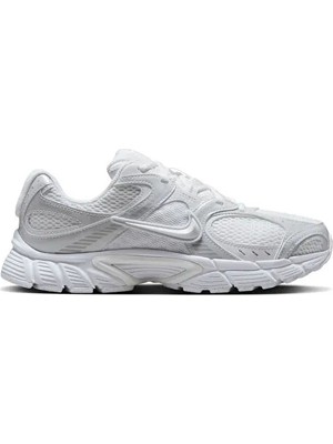 Nike Women's V5 Rnr Sneaker Beyaz