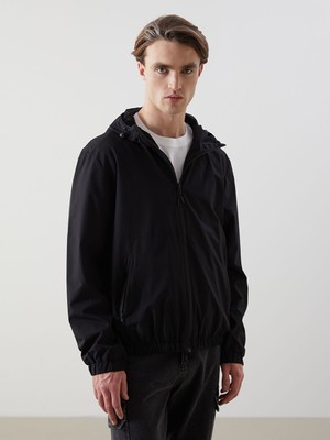 Lc Waikiki Yeni Sezon Standart Kalip Kapusonlu Erkek Yagmurluk - S51512Z8