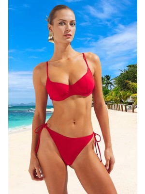 Tasarım Bikini Takımı Yaz Koleksiyonu Şık Detaylı Su Sporları Için Premium Kalite